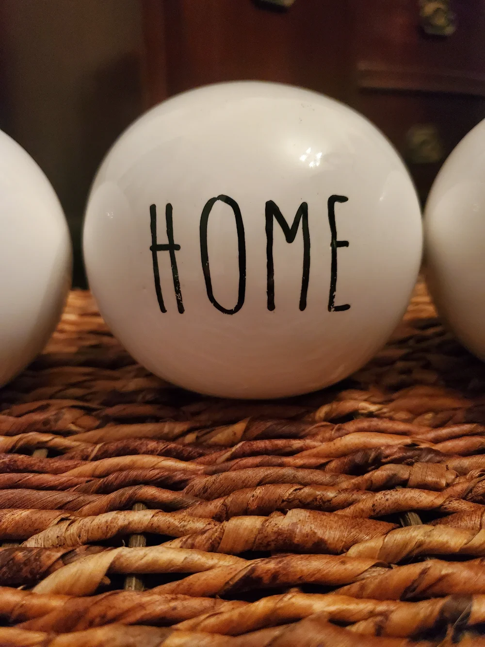 Decorative White Ceramic Balls with Lettering